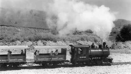http://pnrarchive.org/WWA_ShortLinePhotos01/WWASL-A0016.jpg
