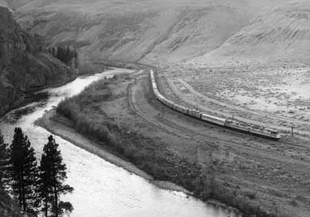 http://pnrarchive.org/WWA_ShortLinePhotos01/WWASL-A0040.jpg