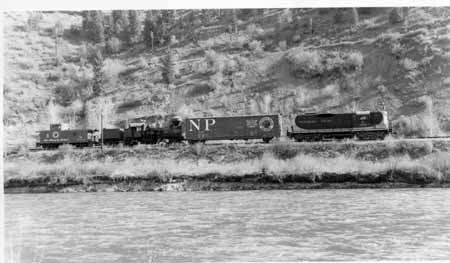 http://pnrarchive.org/WWA_ShortLinePhotos01/WWASL-A0058.jpg