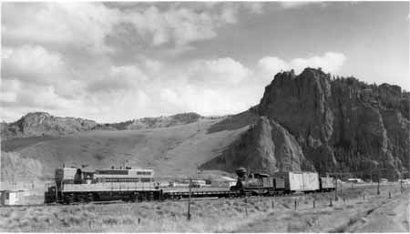 http://pnrarchive.org/WWA_ShortLinePhotos01/WWASL-A0069.jpg